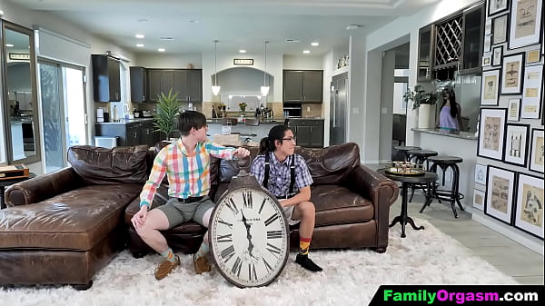 FamilyOrgasm – Nerd Boys Getting Lucky with Sisters
