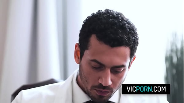 Hot latina milf Vanessa Vega fucks with the fertility doctor