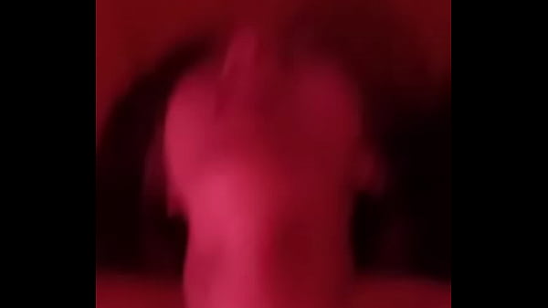 Así se parte a infiel culona colombiana mientras su marido trabaja